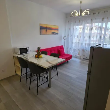 Vista Mare, A 50m Dalla Spiaggia, 1 Piano Ascensore
